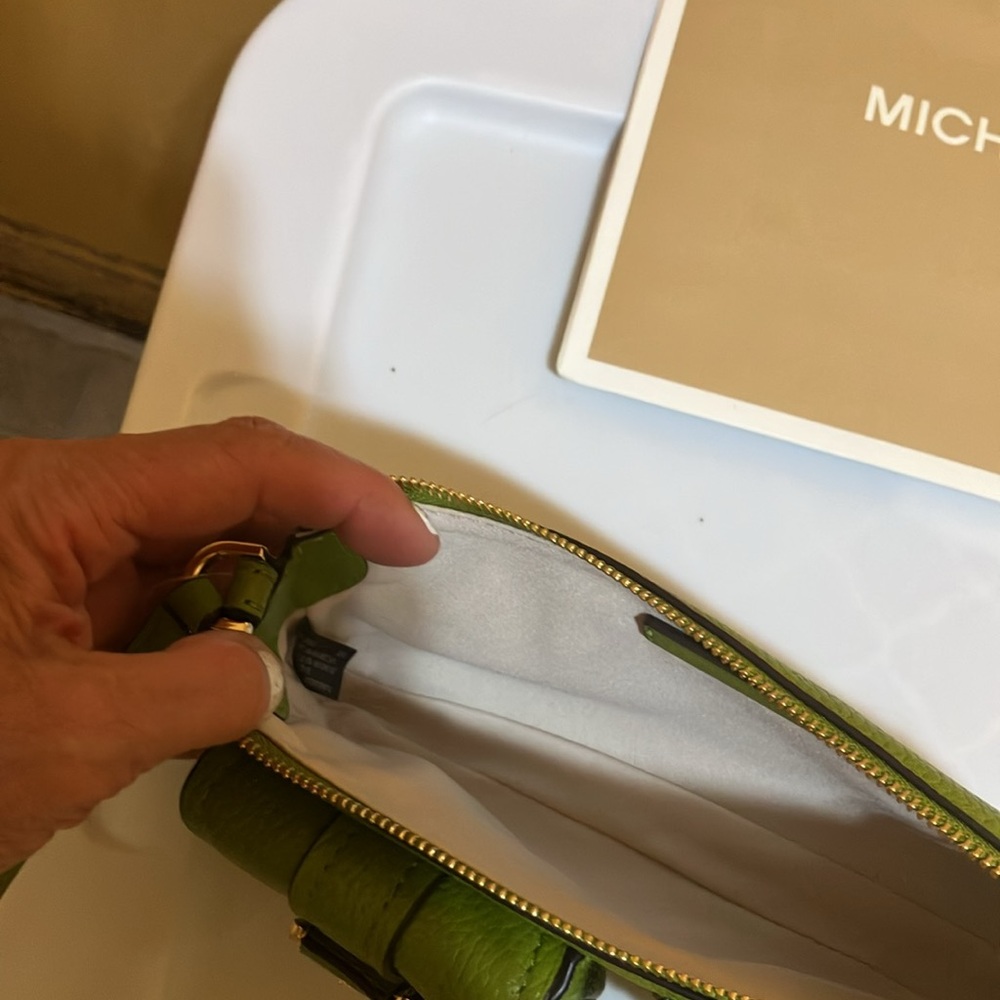 Michael Kors ZOE SM Conv Poshette Meadow Green pebble leather - Picture 9 of 10